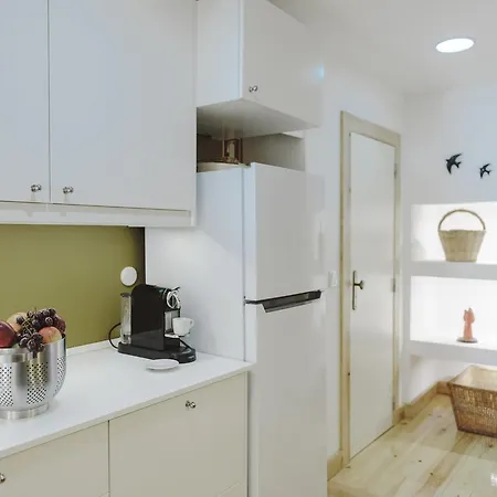 Charming Near The River And Santa Apolonia Metro Lissabon