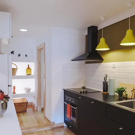 Charming Near The River And Santa Apolonia Metro Apartment *