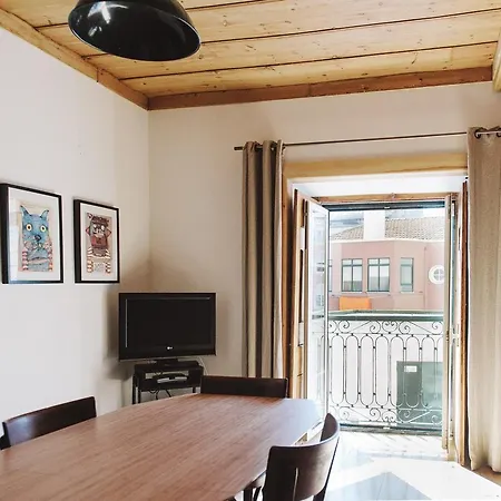 Charming Near The River And Santa Apolonia Metro *