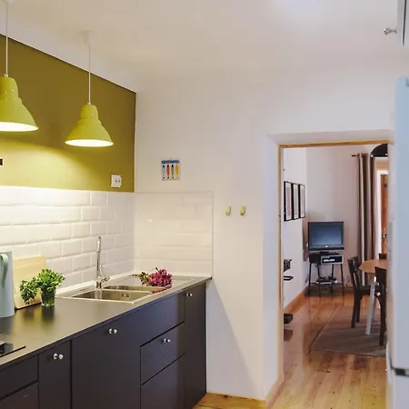 Apartment Charming Near The River And Santa Apolonia Metro